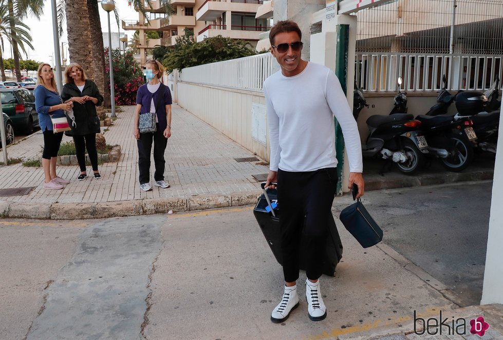 Hugo Sierra a su llegada a Mallorca después de 'Supervivientes 2020'