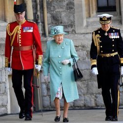 La Reina Isabel celebrando un atípico Trooping the Colour en el castillo de Windsor