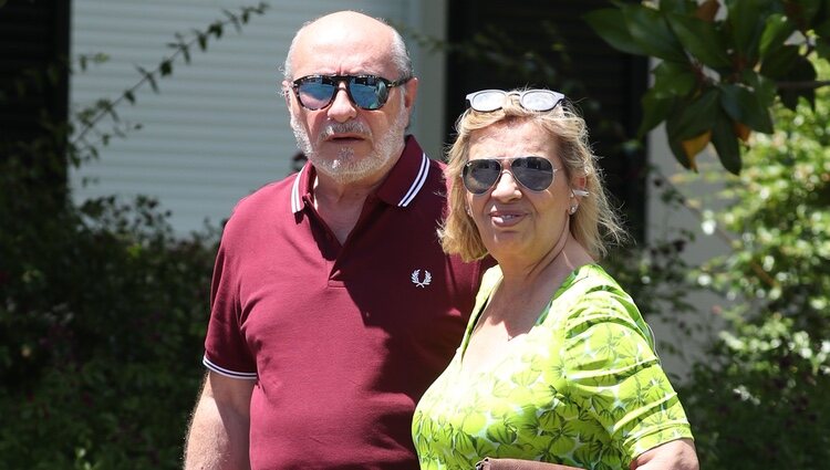 Carmen Borrego y José Carlos llegando al 79 cumpleaños de María Teresa Campos