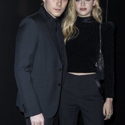 Brooklyn Beckham y Nicola Peltz en la Semana de la Moda de París 2020