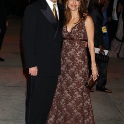 John Travolta y Kelly Preston llegando a una fiesta de Vanity Fair