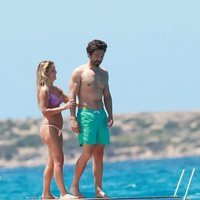 Alejandra Onieva y Sebastian Stan de vacaciones en Ibiza