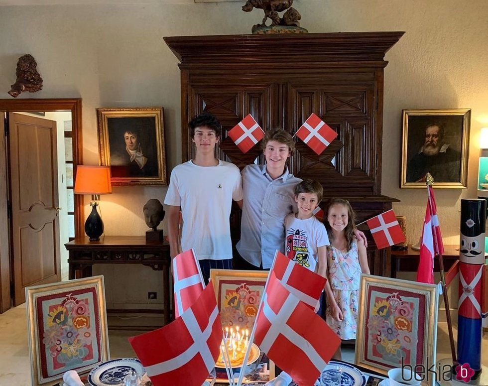 Félix de Dinamarca celebra su 18 cumpleaños con sus hermanos Nicolás, Enrique y Athena de Dinamarca