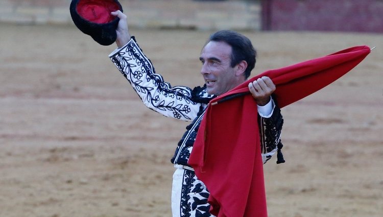 Enrique Ponce durante una corrida de toros en Huelva