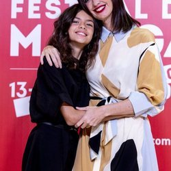 Paz Vega y su hija, Ava Salazar, muy sonrientes en el Festival de Cine de Málaga 2020