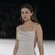 Gigi Hadid desfilando para Jacquemus en su desfile prêt-à-porter otoño 2020