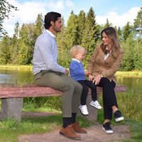 Gabriel de Suecia con Carlos Felipe de Suecia y Sofia Hellqvist en su primer acto oficial