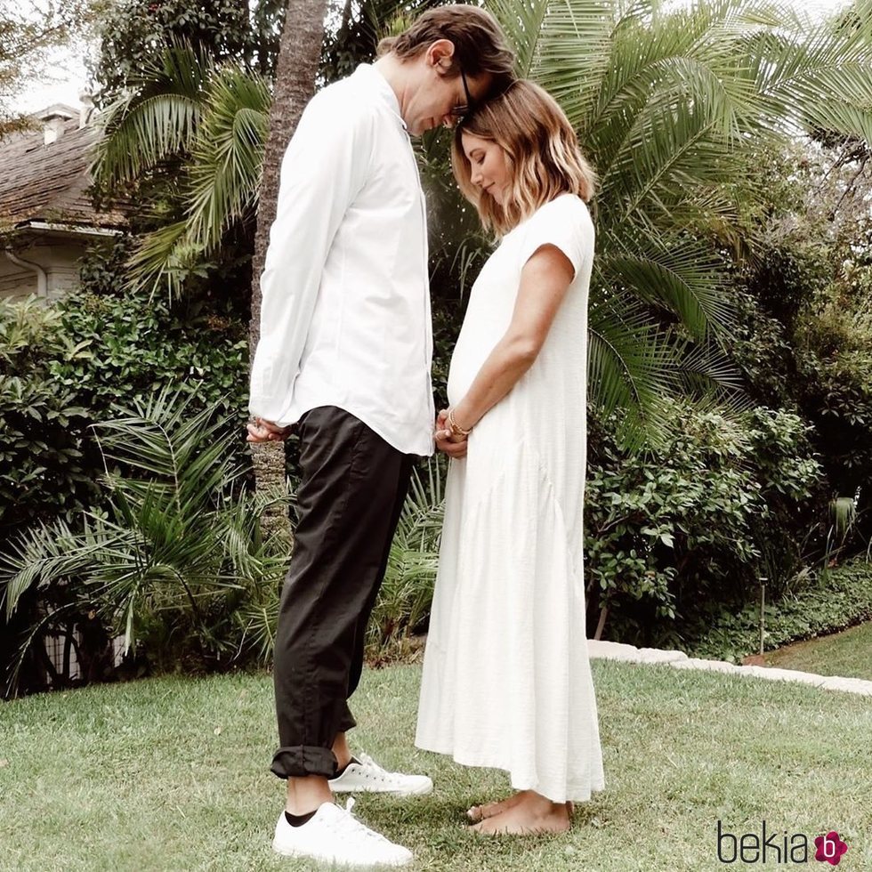 Ashley Tisdale y Christopher French anuncian que serán padres
