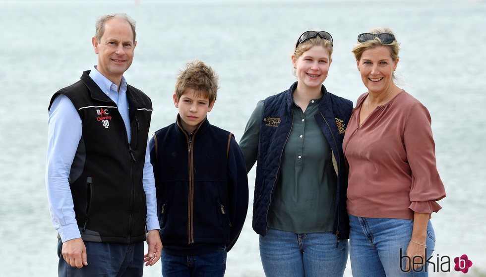 Los Condes de Wessex, Lady Louise y James Mountbatten-Windsor en Great British Beach Cleans en Southsea