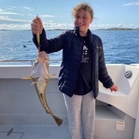Emma Tallulah Behn tras haber pescado en sus vacaciones con la Familia Real Noruega en Lofoten