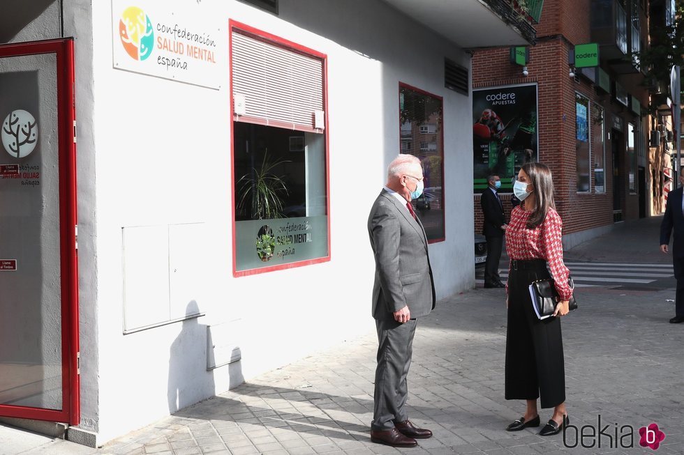 La Reina Letizia con el Presidente de la Confederación de Salud Mental España