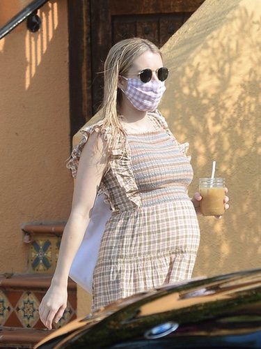Emma Roberts paseando embarazo por Los Ángeles