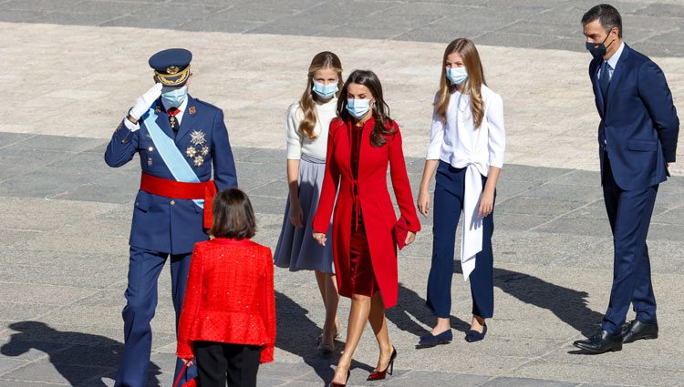 Los Reyes Felipe y Letizia, la Princesa Leonor y la Infanta Sofía y Pedro Sánchez en el Día de la Hispanidad 2020