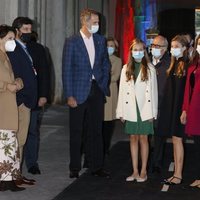 Los Reyes Felipe y Letizia, la Princesa Leonor y la Infanta Sofía en las instalaciones de 'LAFPABRICA. Fábrica en Premios'