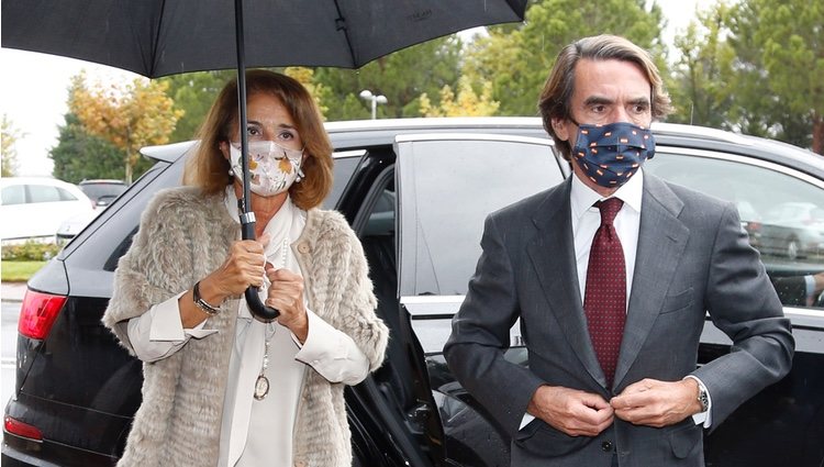 José María Aznar y Ana Botella en el tanatorio de Fernando Falcó