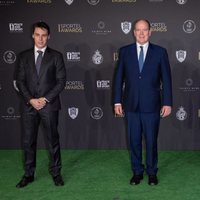 Alberto de Mónaco, Louis Ducruet y Clarisse Agbegnenou en la Sportel Awards Gala