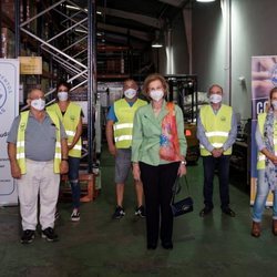 La Reina Sofía durante su visita al Banco de Alimentos de Las Palmas de Gran Canaria