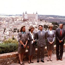 El Príncipe Carlos y Lady Di con los Reyes Juan Carlos y Sofía y las Infantas Elena y Cristina