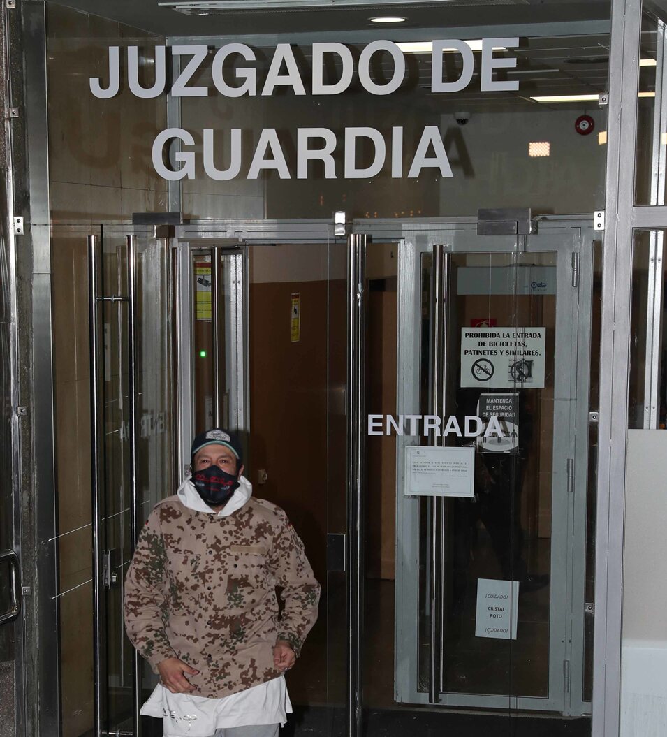 Rafael Amargo saliendo del juzgado de guardia