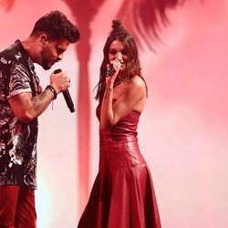 Ana Guerra y Bombai durante su actuación en Los 40 Music Awards 2020