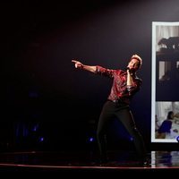 David Bisbal durante su actuación en Los 40 Music Awards 2020