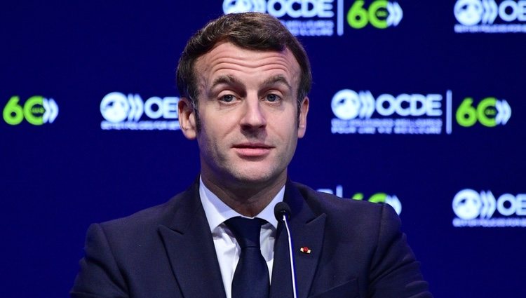Emmanuel Macron en un acto público antes de su positivo en coronavirus