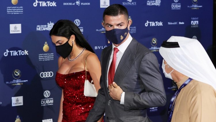 Cristiano Ronaldo y Georgina Rodríguez en los Premios Globe Soccer 2020 de Dubai