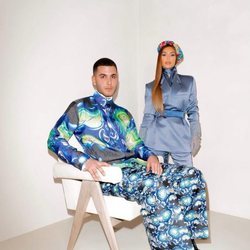 Fai Khadra posando junto a Kim Kardashian en una campaña para Dior