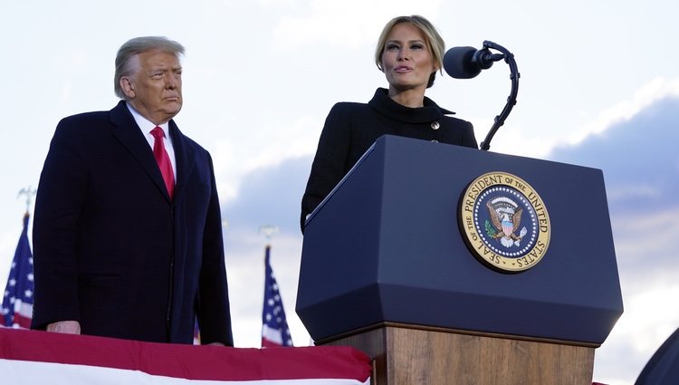 Melania Trump dice sus palabras en su último día como Primera Dama de Estados Unidos