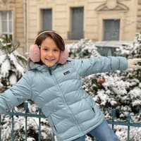 Athena de Dinamarca, muy sonriente en la nieve por su noveno cumpleaños