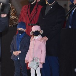 Alberto y Charlene de Mónaco y sus hijos Jacques y Gabriella de Mónaco en Santa Devota 2021