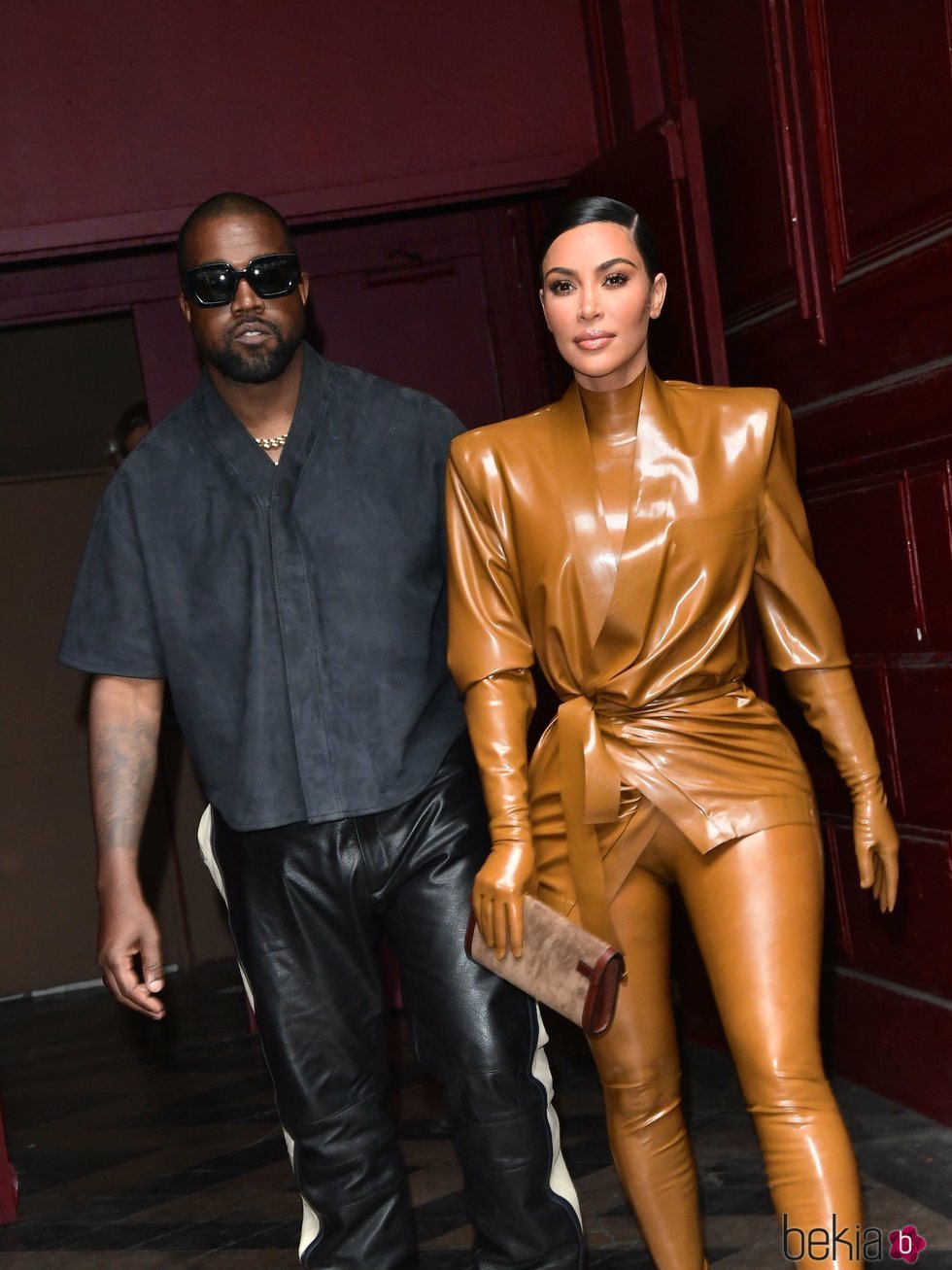 Kanye West y Kim Kardashian en la Semana de la Moda de París en febrero de 2020