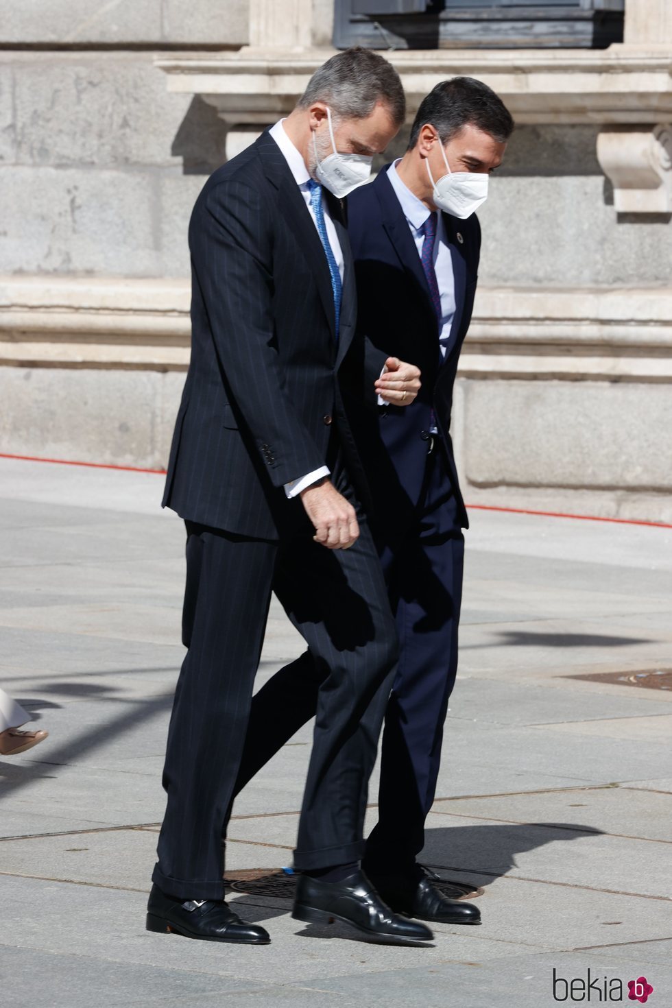 El Rey Felipe y Pedro Sánchez caminando juntos en el acto del 40 aniversario del 23F