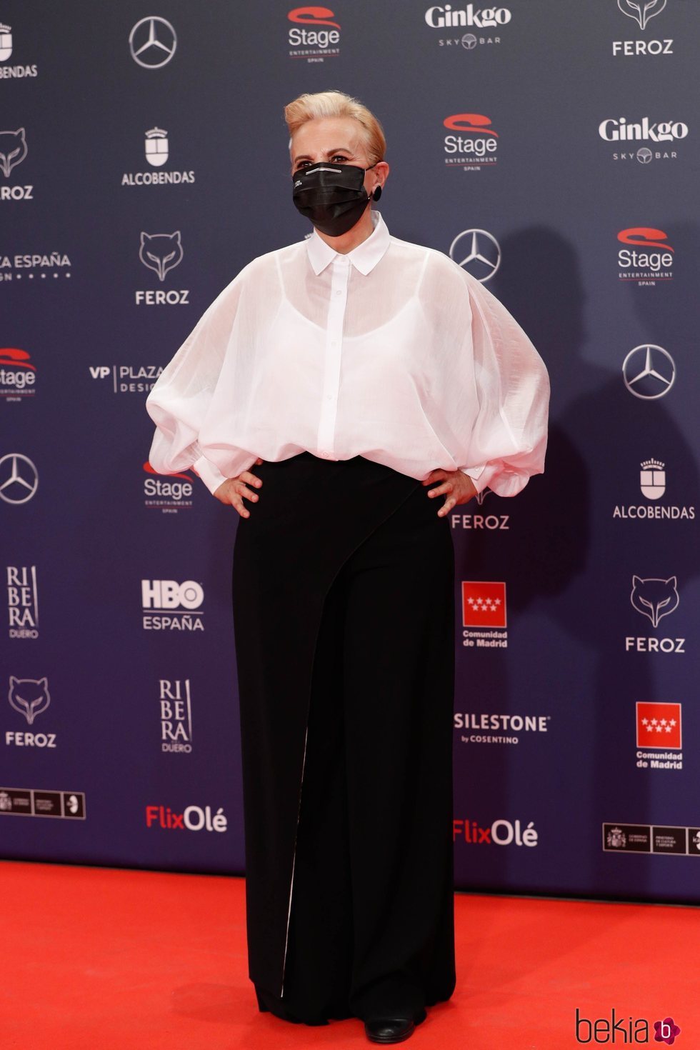 Elena Irureta en la alfombra roja de los Premios Feroz 2021