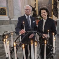 Carlos Gustavo y Silvia de Suecia en el homenaje de la Familia Real Sueca a las víctimas de la pandemia