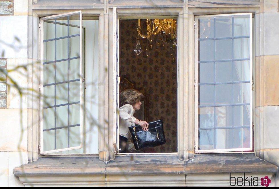 Kristen Stewart durante el rodaje de 'Spencer' en el castillo Kronberg
