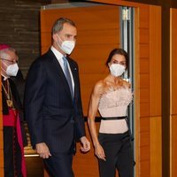 Los Reyes Felipe y Letizia a su llegada a la cena oficial en su Viaje de Estado a Andorra