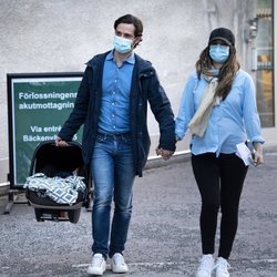 Carlos Felipe y Sofia de Suecia salen del hospital con su tercer hijo en el día de su nacimiento