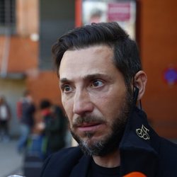 Antonio David Flores en Atocha atendiendo a los medios