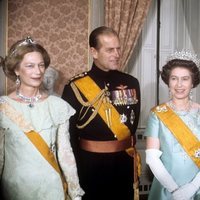 La Reina Isabel y el Duque de Edimburgo con Juan y Josefina Carlota de Luxemburgo en 1976