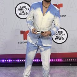 Manuel Turizo en la alfombra roja de los Latin American Music Awards 2021