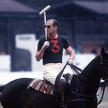 El Duque de Edimburgo jugando al polo