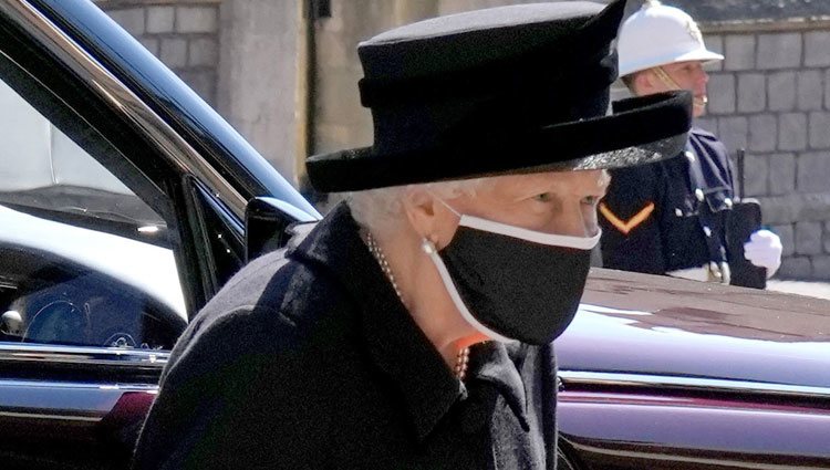 La Reina Isabel en el funeral del Duque de Edimburgo