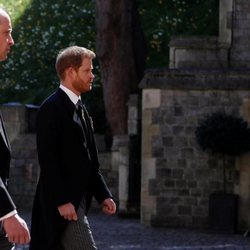 El Príncipe Harry y el Príncipe Guillermo en el funeral del Duque de Edimburgo