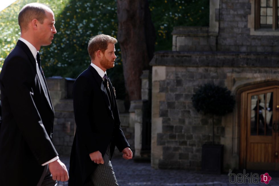 El Príncipe Harry y el Príncipe Guillermo en el funeral del Duque de Edimburgo
