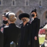 Kate Middleton y Camilla Parker en el funeral del Duque de Edimburgo