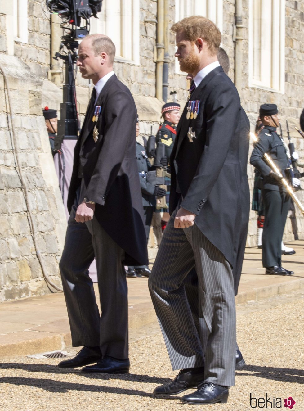 El Príncipe Guillermo y el Príncipe Harry en el funeral del Duque de Edimburgo