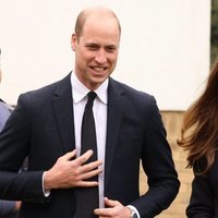El Príncipe Guillermo y Kate Middleton en su visita a cadetes de la RAF