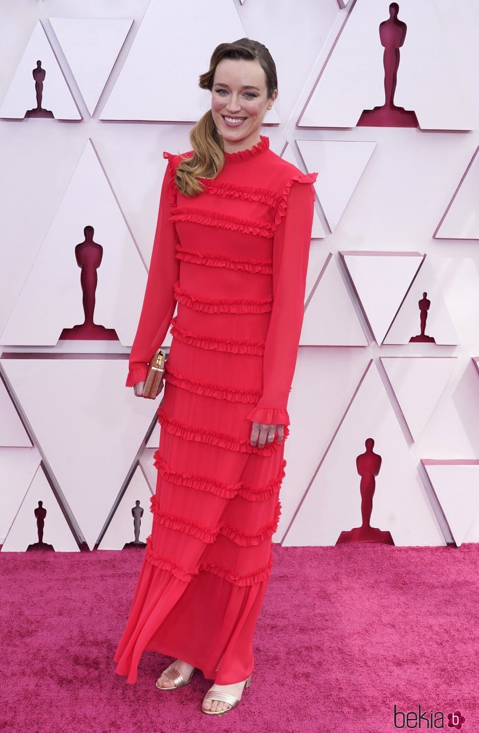 Ashley Fox en la alfombra roja de los Premios Oscar 2021