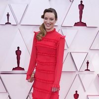 Ashley Fox en la alfombra roja de los Premios Oscar 2021